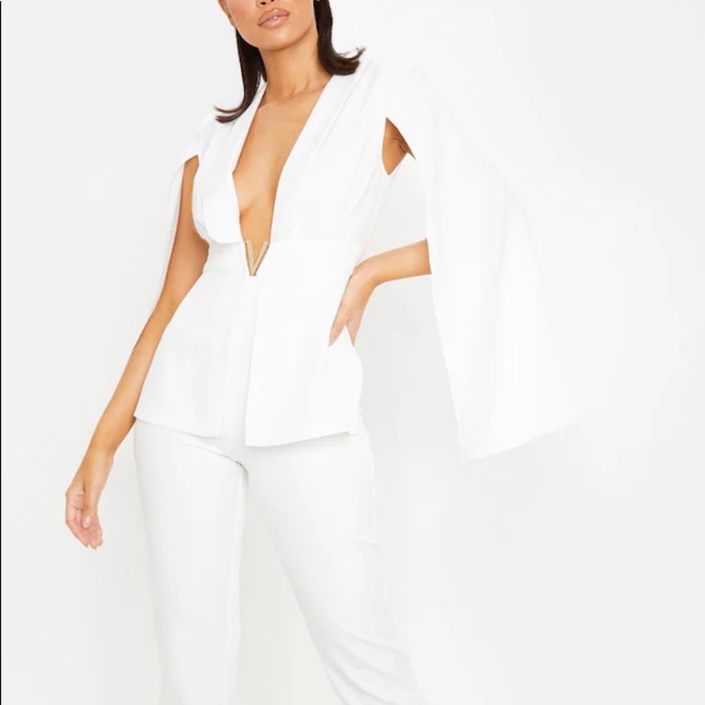 HELP❗️❗️White Cape Detail Trim Detail Jumpsuit